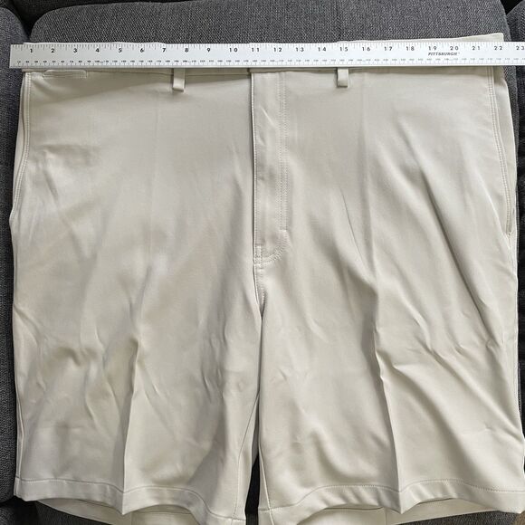 Haggar Cool 18‎ Pro 4-Way Stretch Golf Shorts Expandable Waist Men's Size 44 - Picture 6 of 8